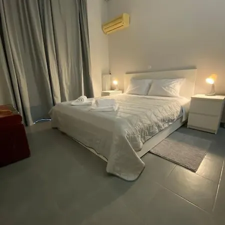 Elia's Boutique * Sparta